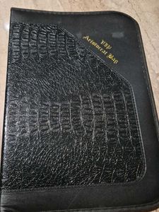 Elegant Black Aristocrat Bag folder