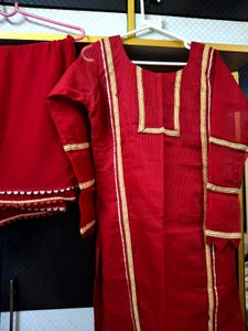 Pakistani Style Red Kurta Set With Lace Details