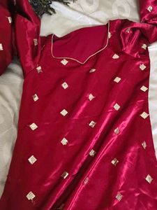 Elegant Red Kurta with Gold Embellishments