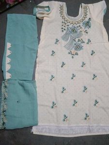 Elegant Embroidered Salwar Kameez Set