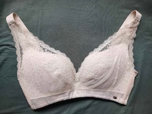 Off White Padded Lace Bra