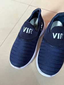 boy 👦 Navy Blue Casual Shoes With Gloves