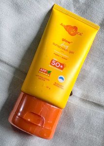 Aqualogica Glow+ Dewy Sunscreen Gel