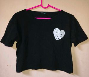 Cute cropped Graphic Tees (Set of 2)