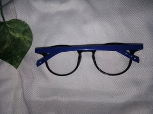 Black Frame Glasses📍