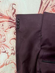 Men maroon tuxedo blazer
