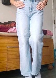 Light Wash Relaxed Fit Jeans