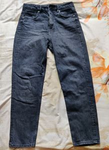 Zara MOM-FIT HIGH-WAIST JEANS - Faded Black