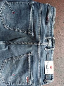 Men's Distressed Blue Denim Jeans