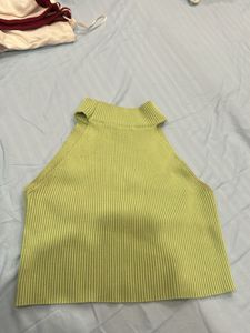 Ribbed Turtleneck Sleeveless Top
