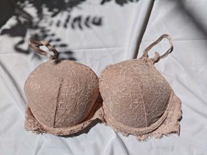 Elegant Lace Push-Up Bra
