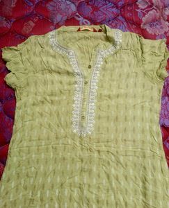 Light Olive Green Embroidered Kurta – Size M