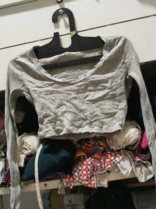 Gray Ribbed Cropped Long Sleeve Top
