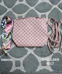 Chic Pink Geometric Pattern Handbag