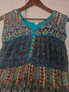 Festive sleevless anarkali kurti