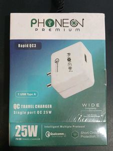 Phoneon Premium QC Travel Charger