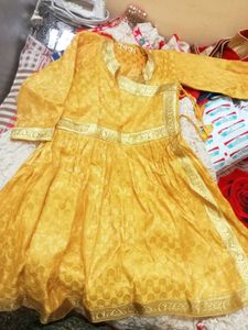 Elegant Yellow Kurta Set with Golden Border