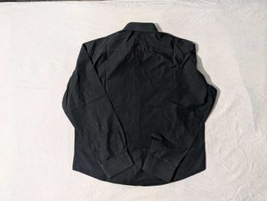 Boxy fit Black Long Sleeve Button-Up Shirt