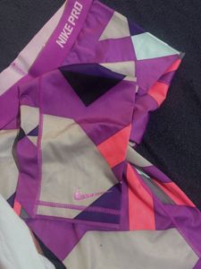 Nike Pro Geometric Print Leggings