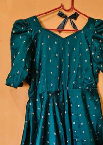 green and red duppata set