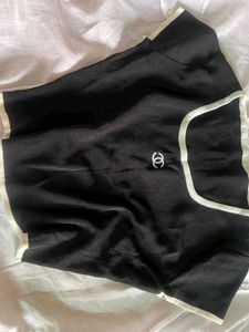 Sale !!Black &amp; White Trim Top