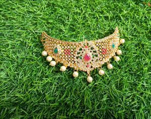 Small Choker With Stones And Pearls
