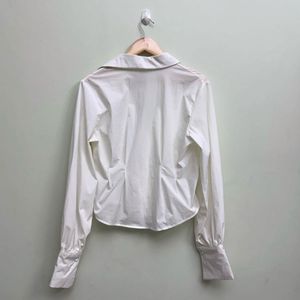 Chic White Cropped Shirt