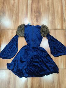 Elegant Blue &amp; Gold Medieval Gown