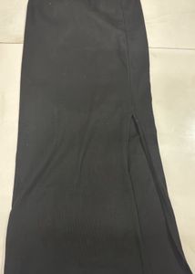 Chic Black Side Slit Maxi Skirt