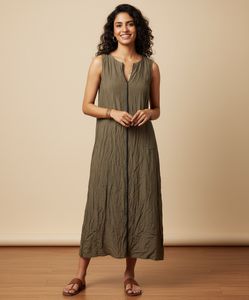 V-Neck Sleeveless Dress should be pressed.
