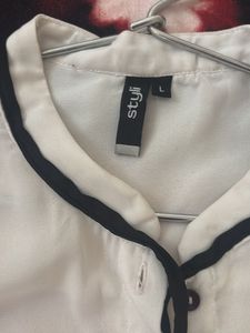 Chic White &amp; Black Trim Blouse