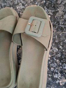 Sandal