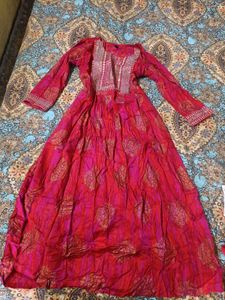 Beautiful Red &amp; White Kurta Set