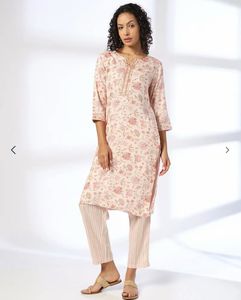 floral print Avaasa mix n match kurta and pant set