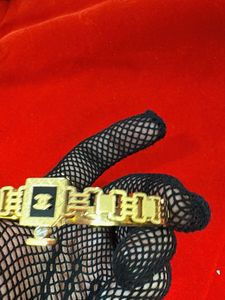 Elegant Gold CC Logo Bracelet