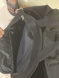 Kamiliant Black Rolling Suitcase