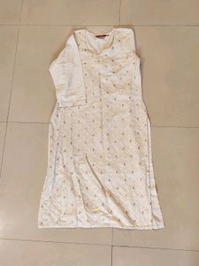 WHITE KURTA WITH GOLDEN DETAILING