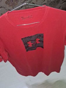 Under Armour Red T-Shirt