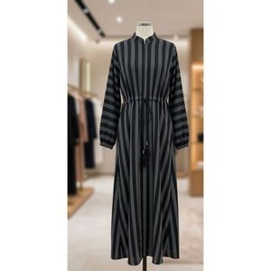 🌸 Unused Abaya