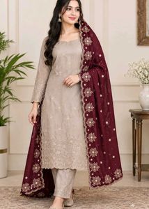 😱 Elegant Embroidered Kurta Set with Dupatta💕