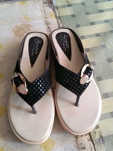 Stylish Women's Flip-Flop Sandals