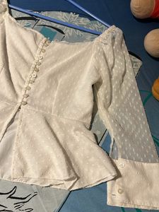 Missamore Size M Super Cute White Top New