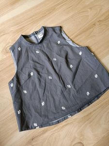 Chic Grey Floral Sleeveless Top