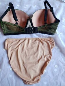 Lace Trimmed Padded Bra