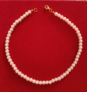 Single Pearl Chain Neckpiece