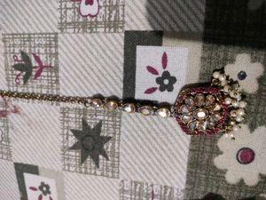 Gorgeous Jhumka Earrings And Mangtika Set