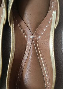 SET OF 2 JUTTIS