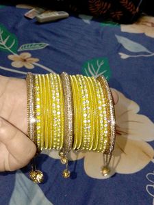 Beautiful Yellow &amp; Gold Bangles Set