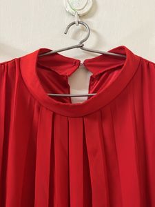 Red Sleeveless Top