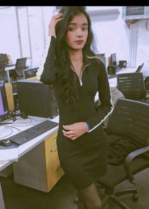Chic Black Zip-Front Long Sleeve Dress
